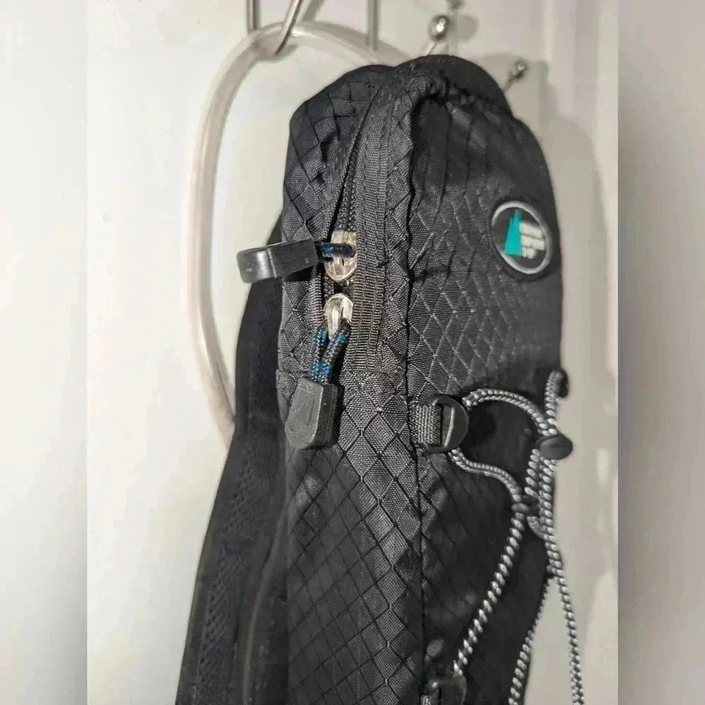 Men's Hydration Backpack Mountain  Equipment Co-op - Picture 2 of 6